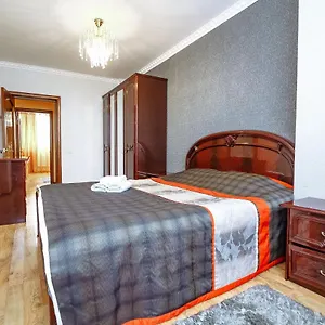 two-bedroom-apartment-on-syganak-street-18-1.hotels-in-astana.com/